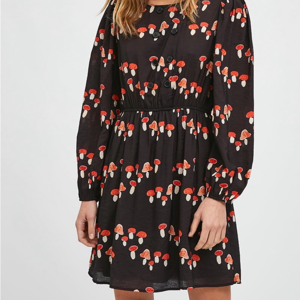 Adorable black long-sleeved dress with mushroom print size small